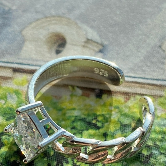 Sterling silver ring with stone 💍💎✨ - Picture 7 of 8